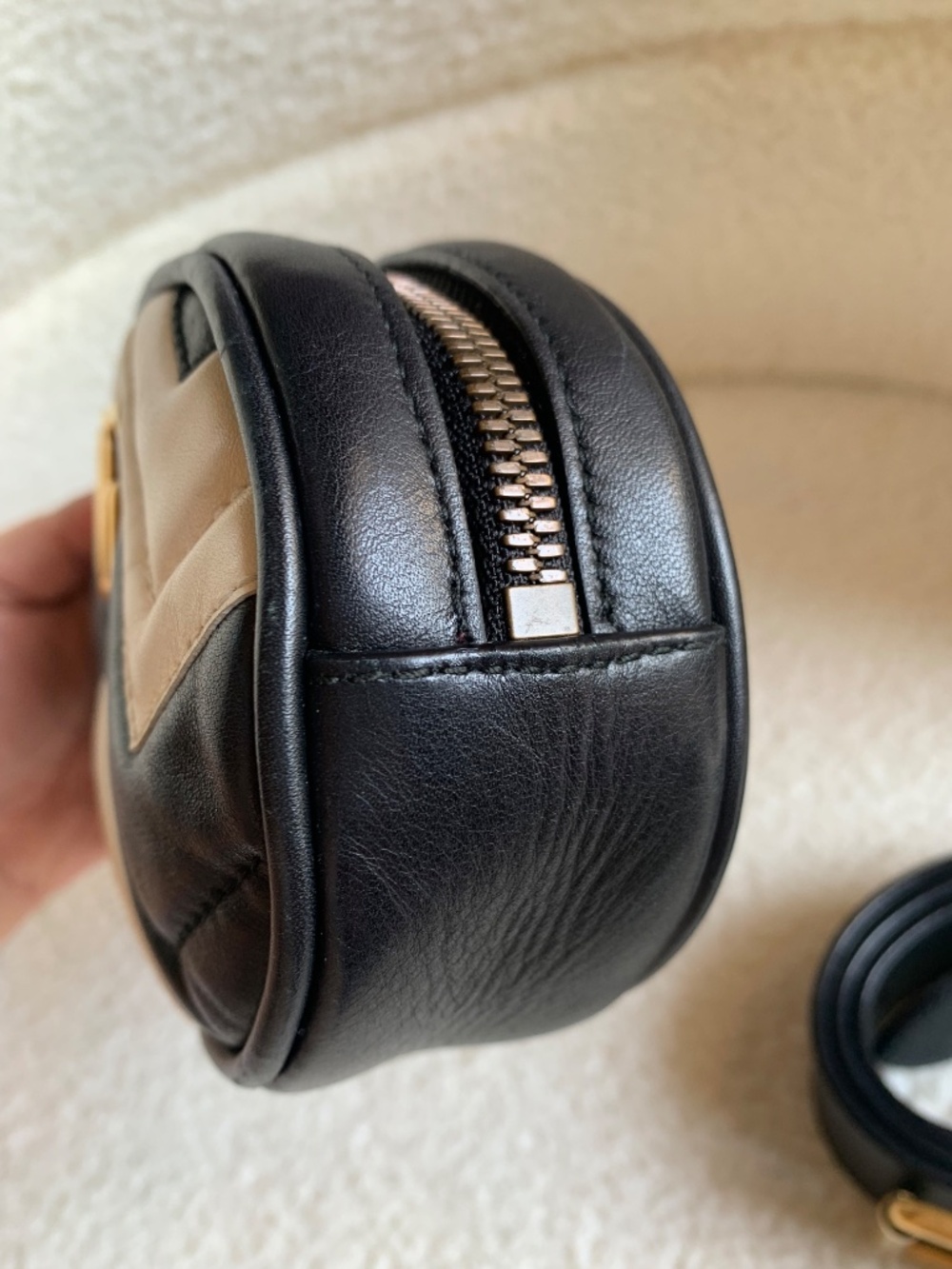 Gucci Calfskin Matelassé GG Marmont Belt Bag 85/34 Black White - Picture 8 of 15